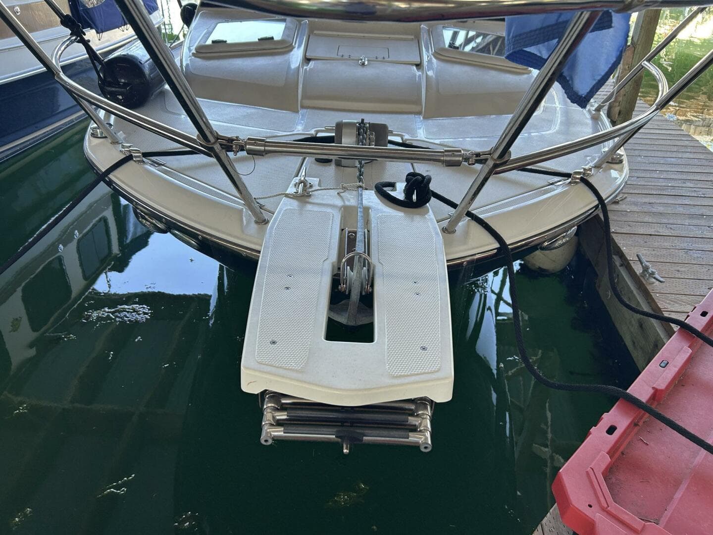 2017 Cutwater C-24 — photo 30