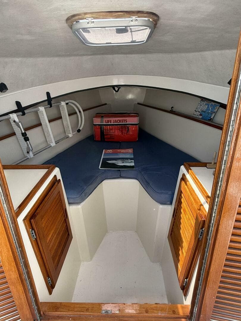 1996 Oldport Marine 26 — photo 10