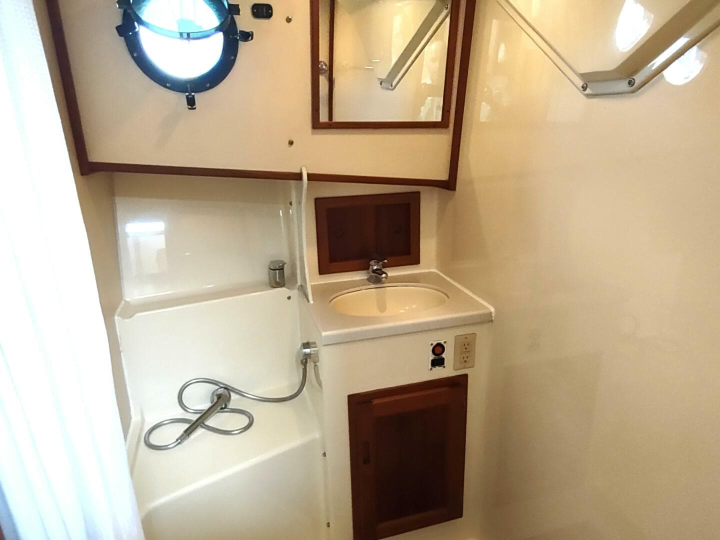 2004 Nordic Tugs 32 — photo 29