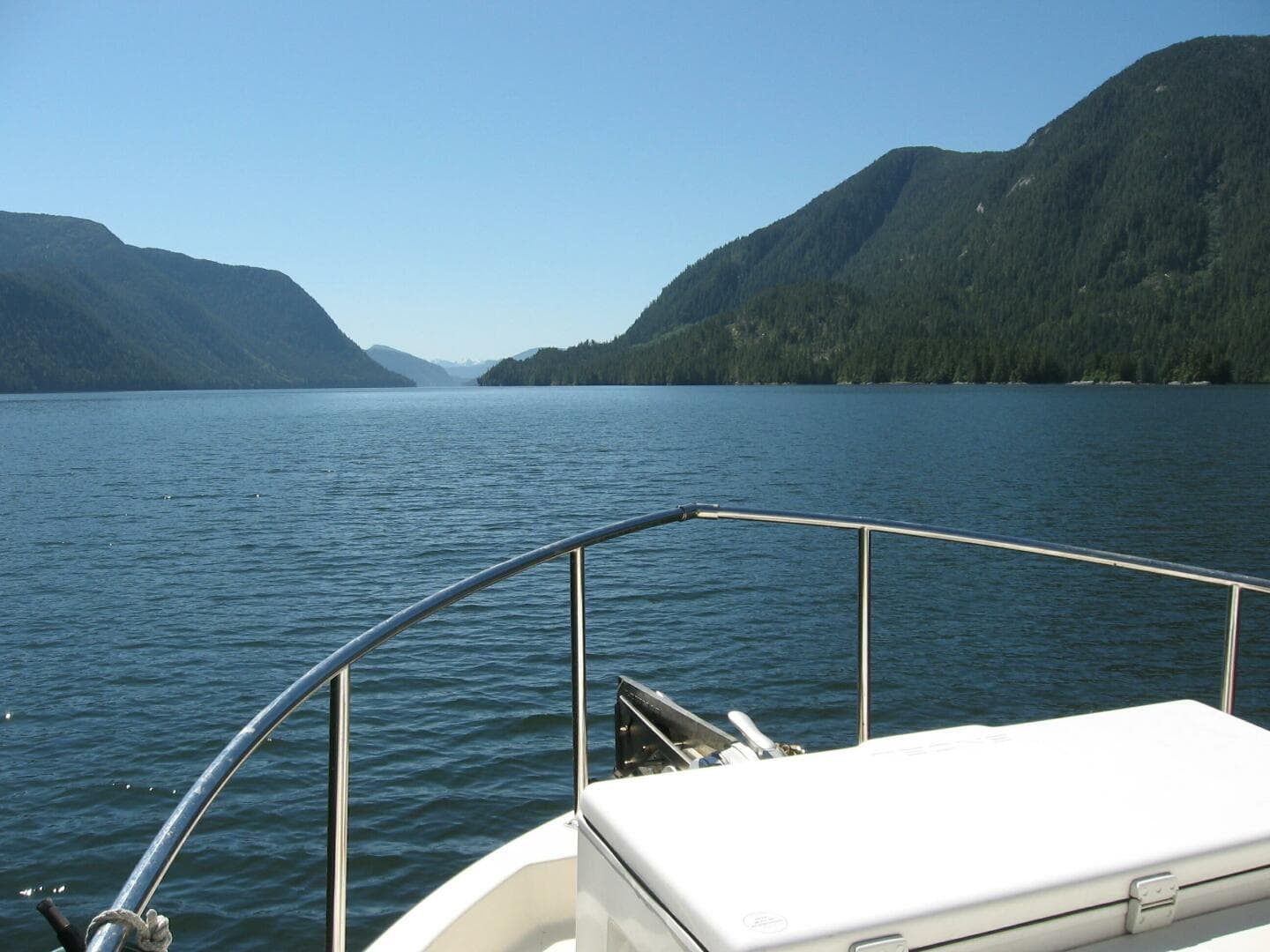 2004 Nordic Tugs 32 — photo 40