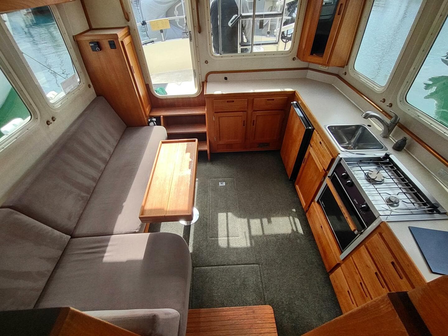 2004 Nordic Tugs 32 — photo 12