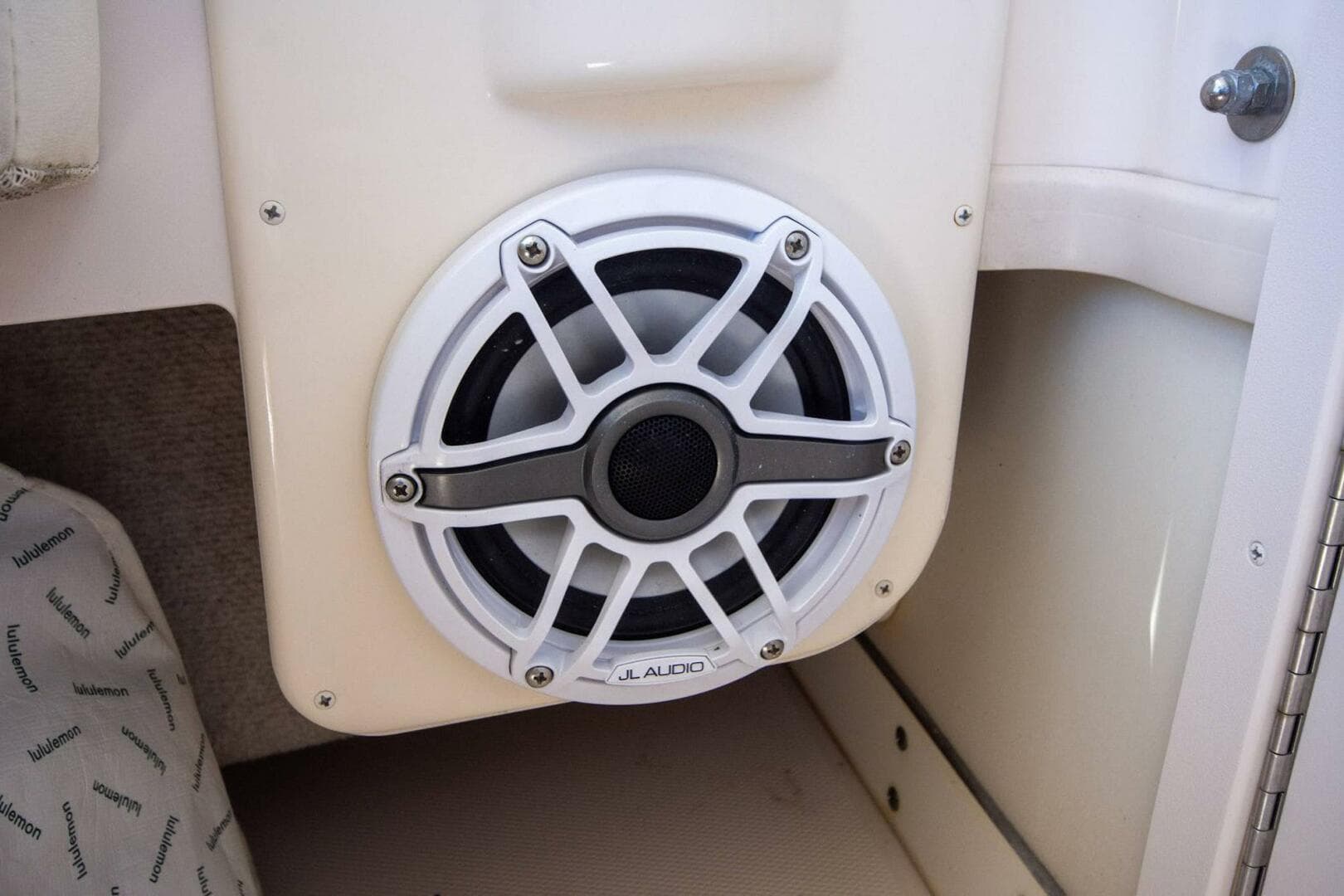 2004 Grady-White Sailfish 282 — photo 25