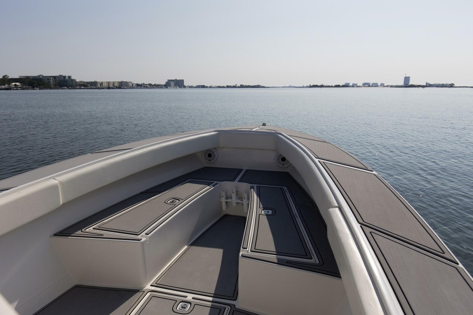 2004 Jupiter 31 FS — photo 9