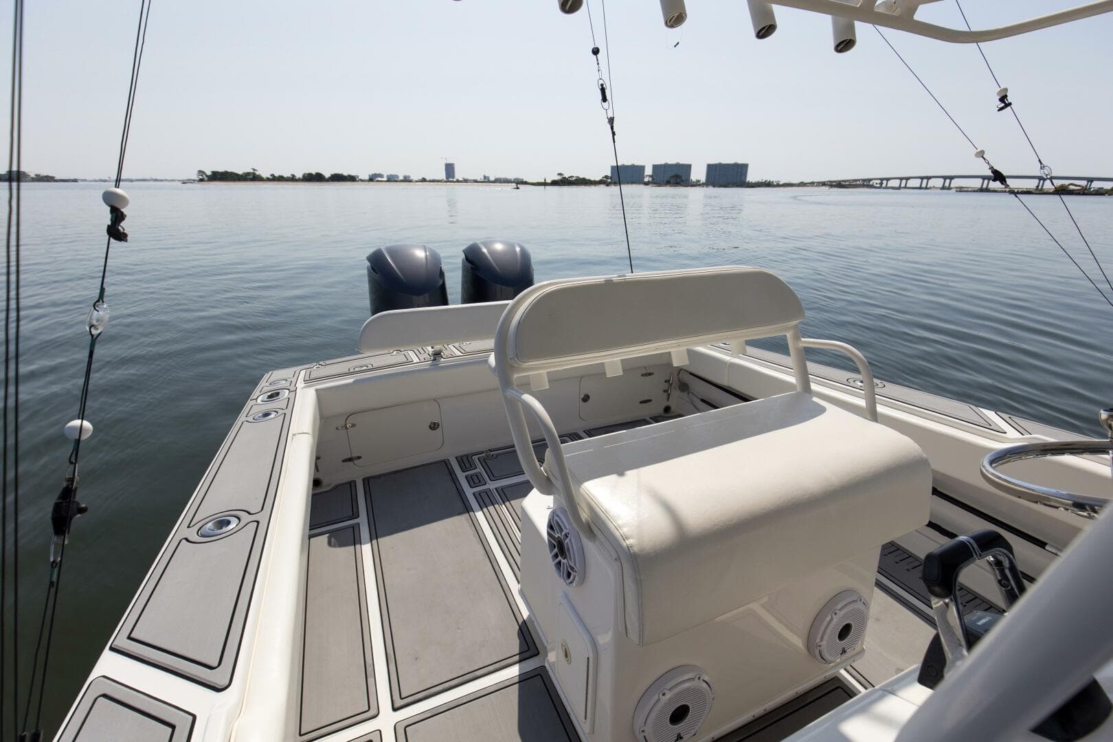 2004 Jupiter 31 FS — photo 3