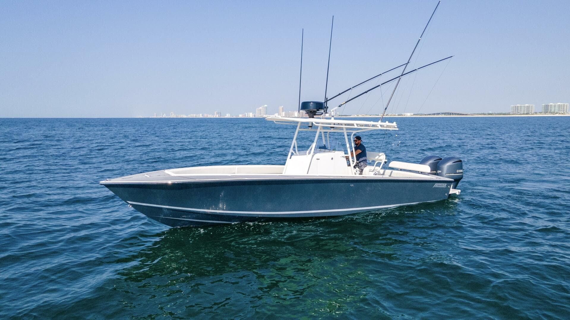 2004 Jupiter 31 FS — photo 14