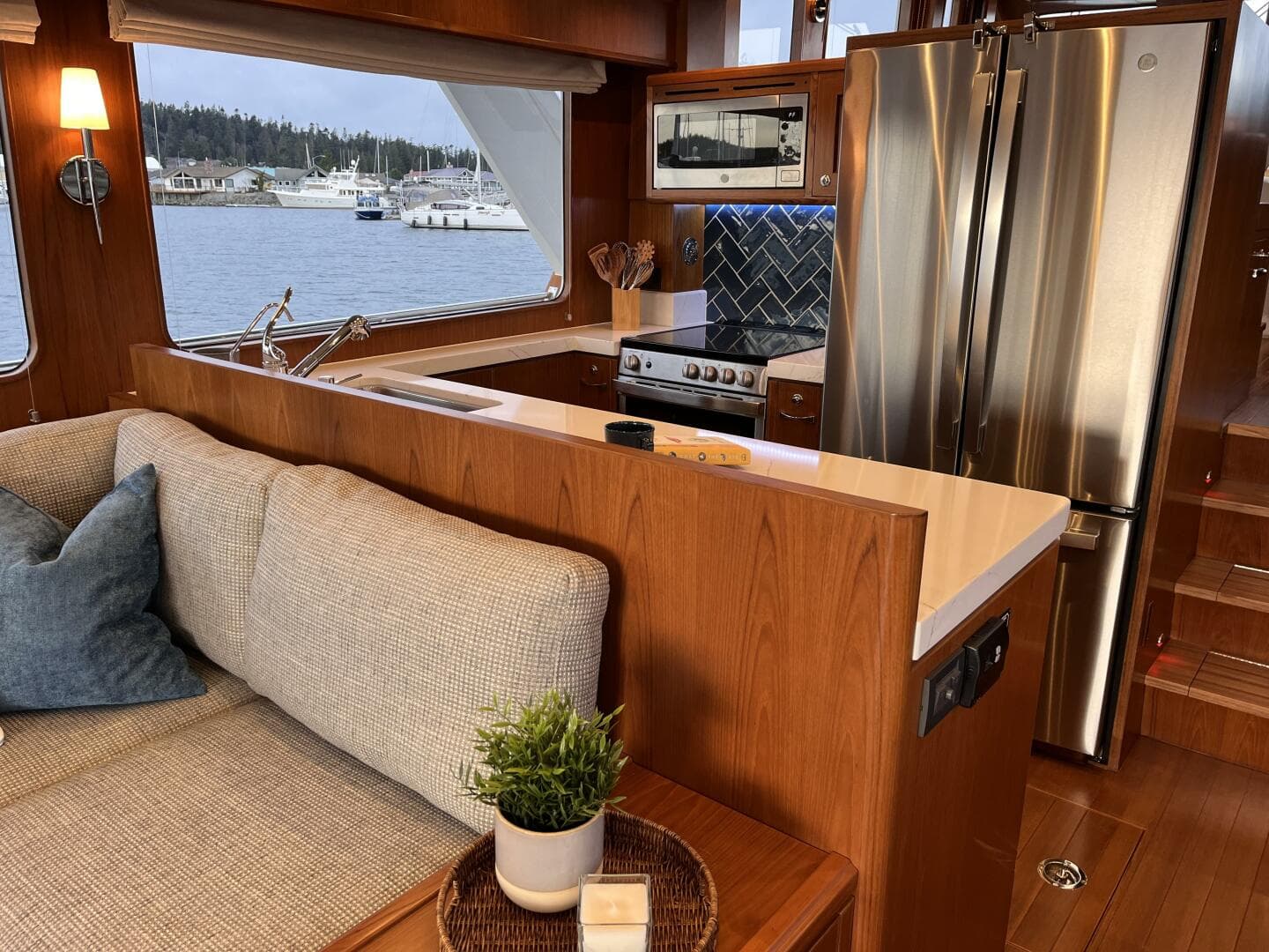 2023 Offshore Yachts Elv — photo 5