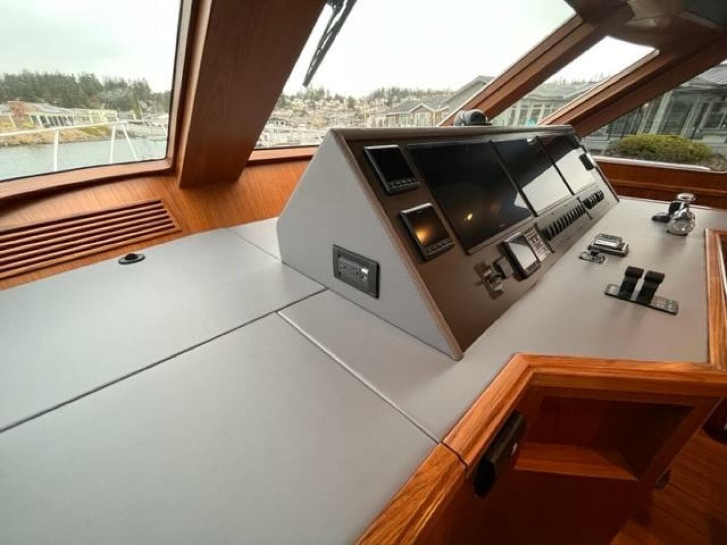 2023 Offshore Yachts Elv — photo 10