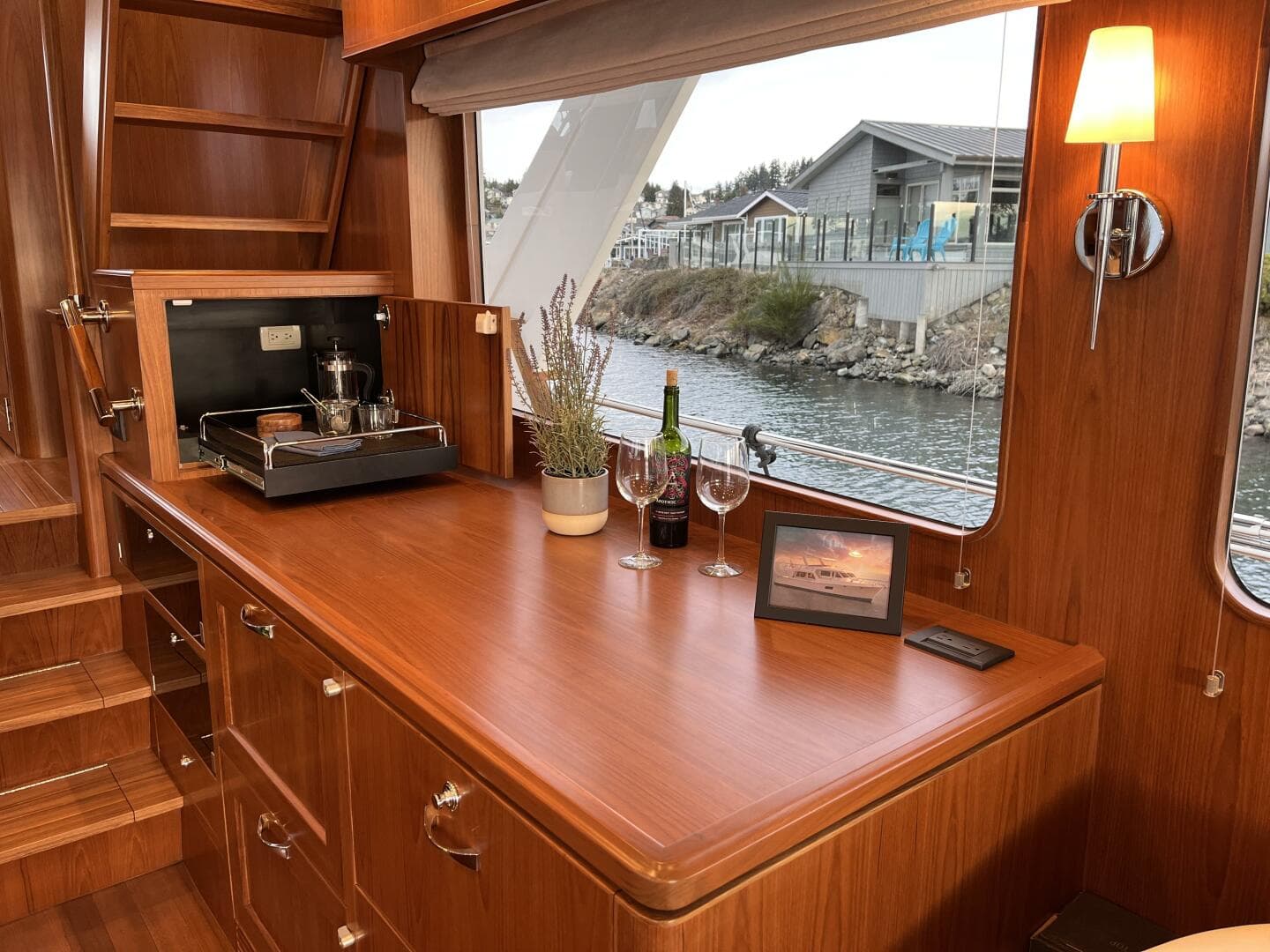 2023 Offshore Yachts Elv — photo 6