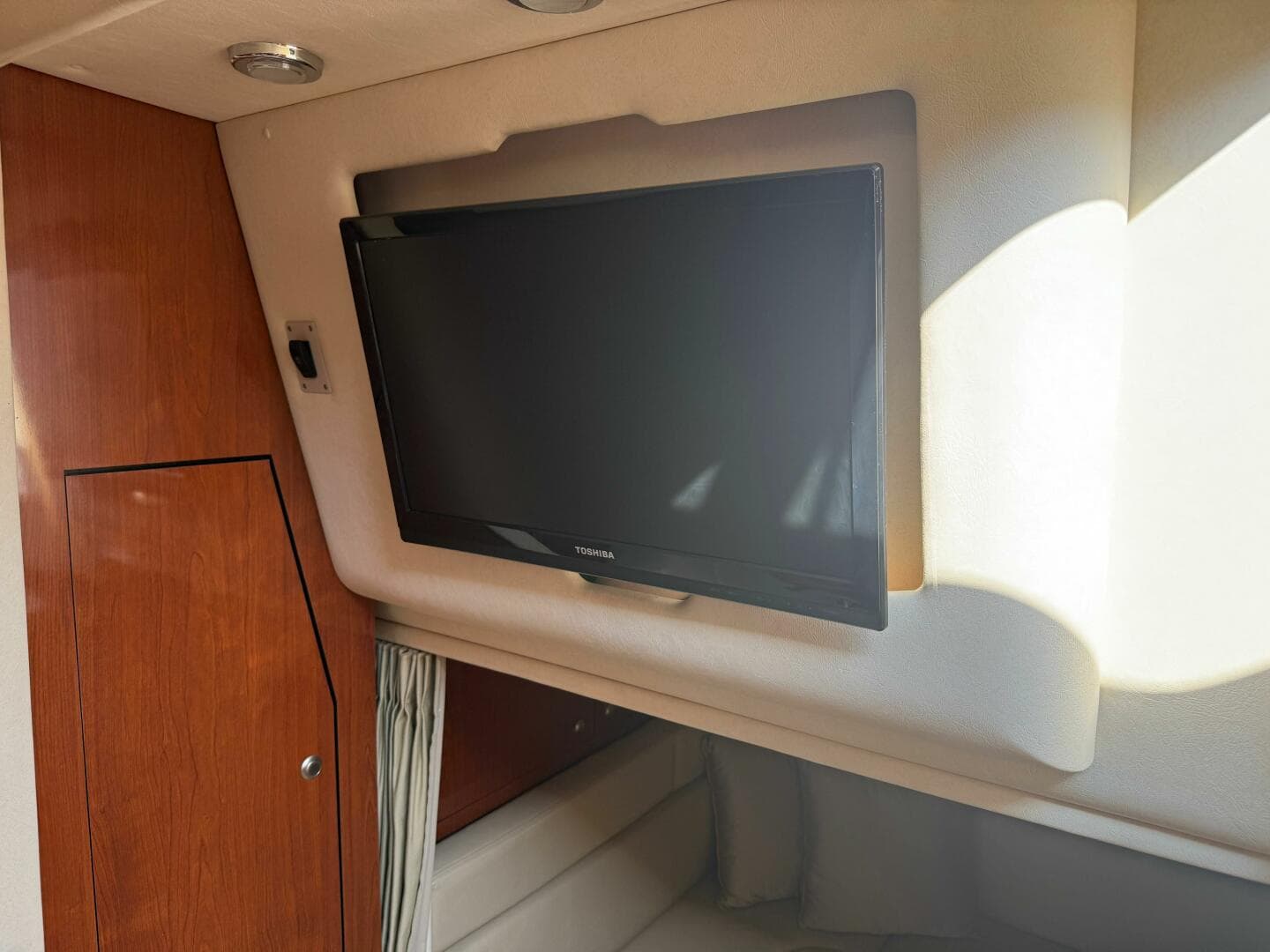 2007 Sea Ray 340 Sundancer — photo 18