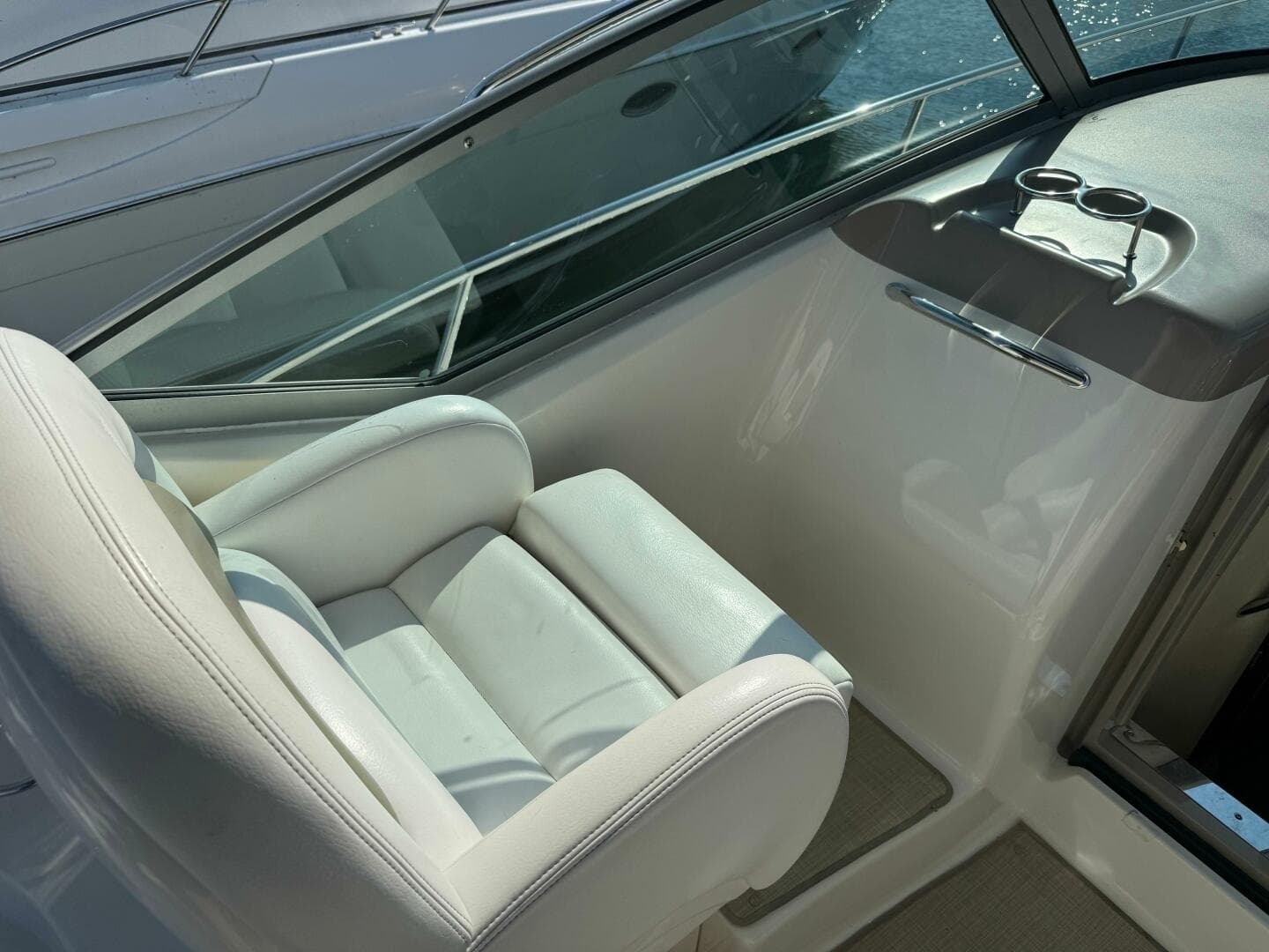 2007 Sea Ray 340 Sundancer — photo 12