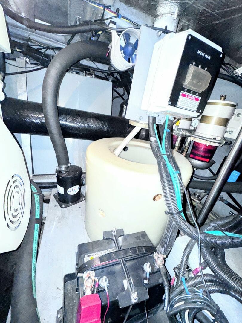 2000 Sea Ray 450 Express Bridge — photo 58