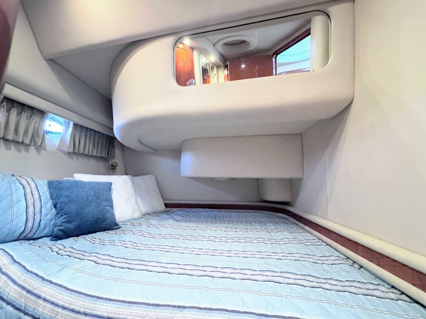 2000 Sea Ray 450 Express Bridge — photo 44