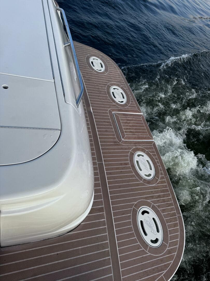 2000 Sea Ray 450 Express Bridge — photo 22