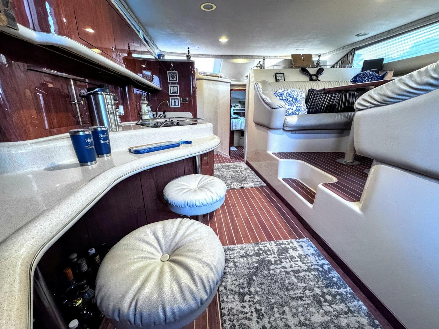 2000 Sea Ray 450 Express Bridge — photo 37