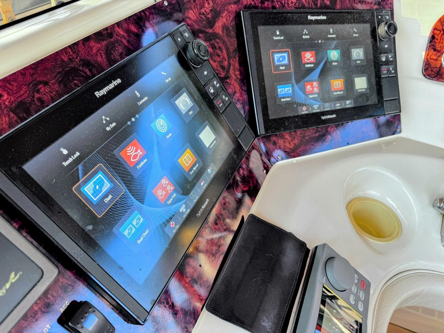 2000 Sea Ray 450 Express Bridge — photo 15