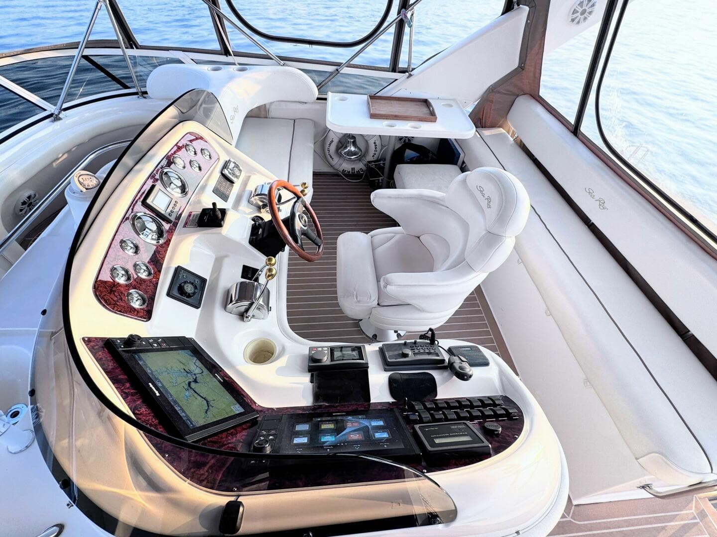 2000 Sea Ray 450 Express Bridge — photo 33