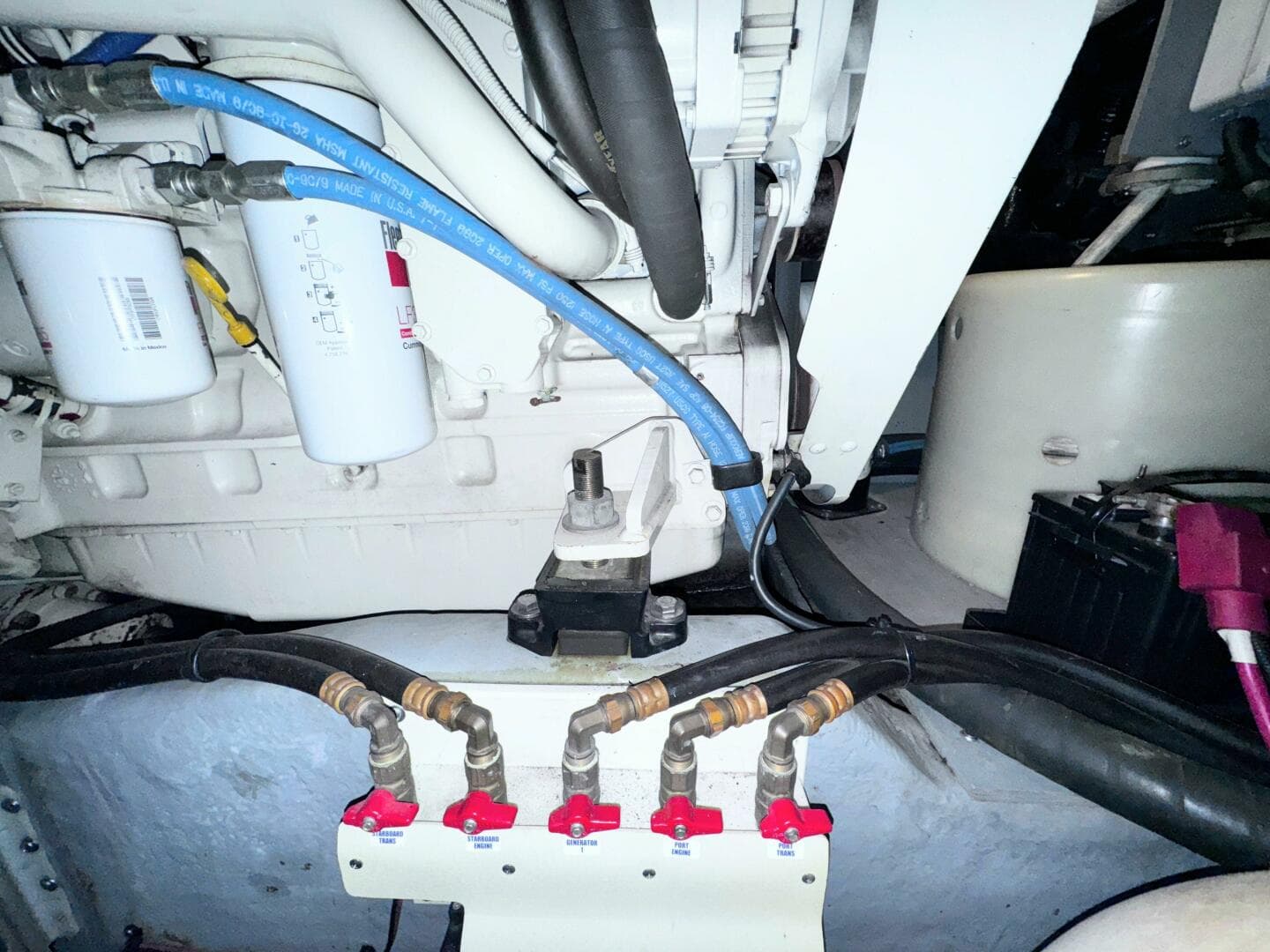 2000 Sea Ray 450 Express Bridge — photo 59