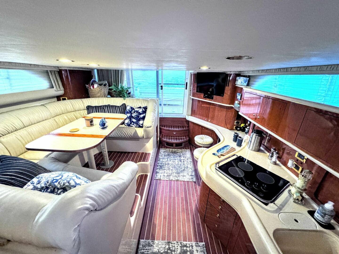 2000 Sea Ray 450 Express Bridge — photo 2