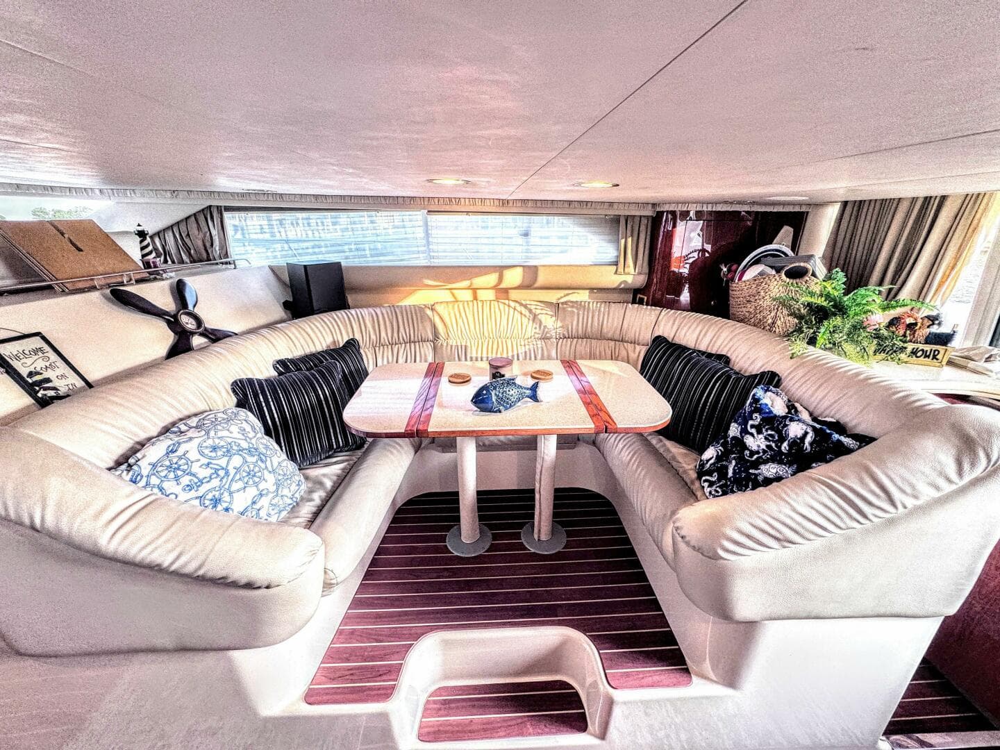 2000 Sea Ray 450 Express Bridge — photo 35