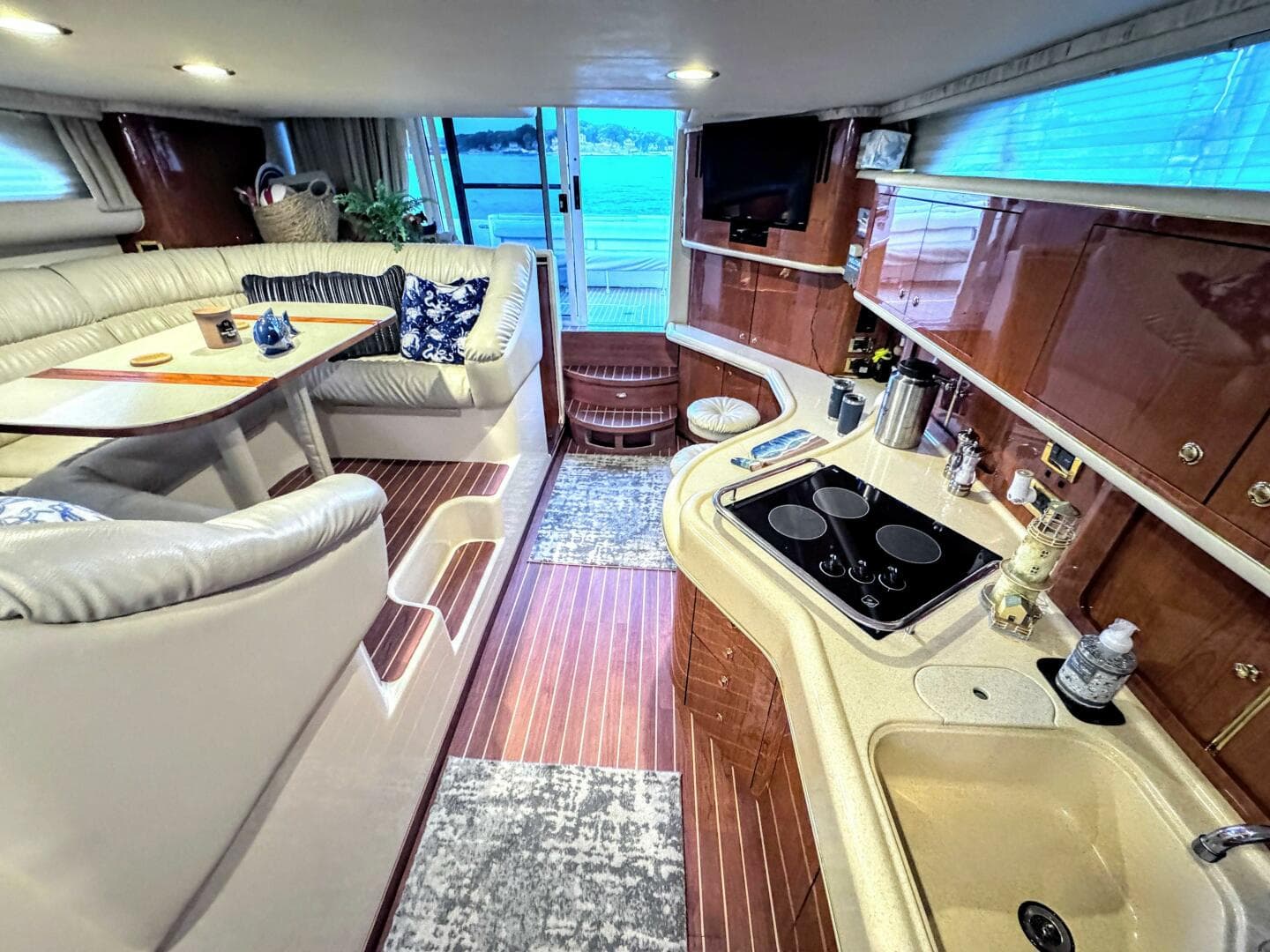 2000 Sea Ray 450 Express Bridge — photo 38