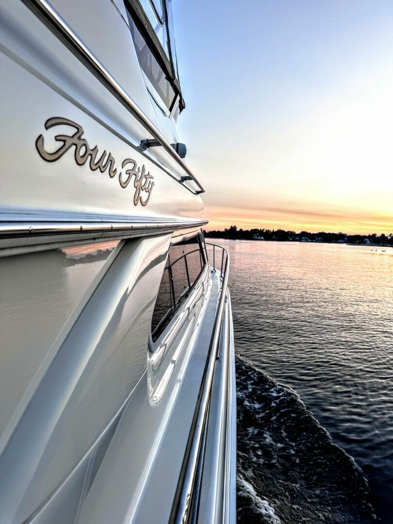 2000 Sea Ray 450 Express Bridge — photo 25