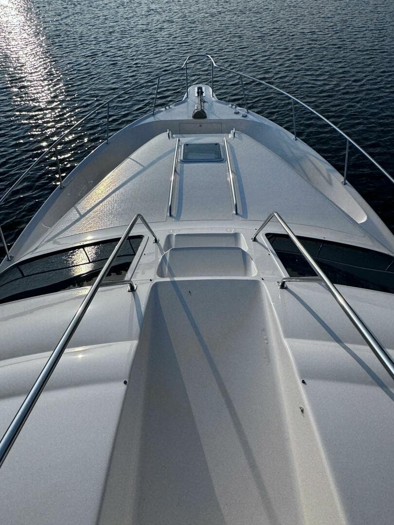 2000 Sea Ray 450 Express Bridge — photo 10