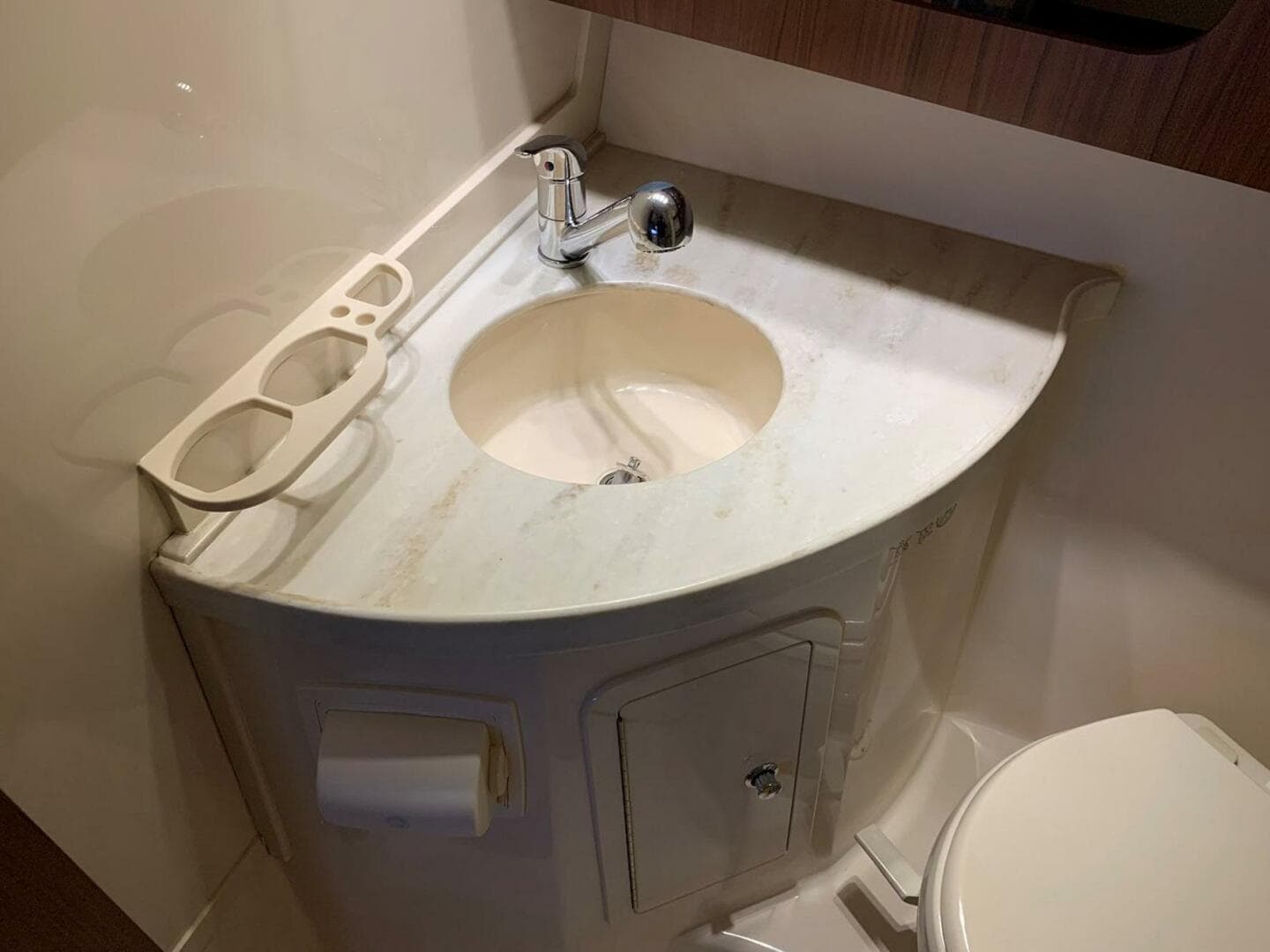 2015 Grady-White 370 Express — photo 15