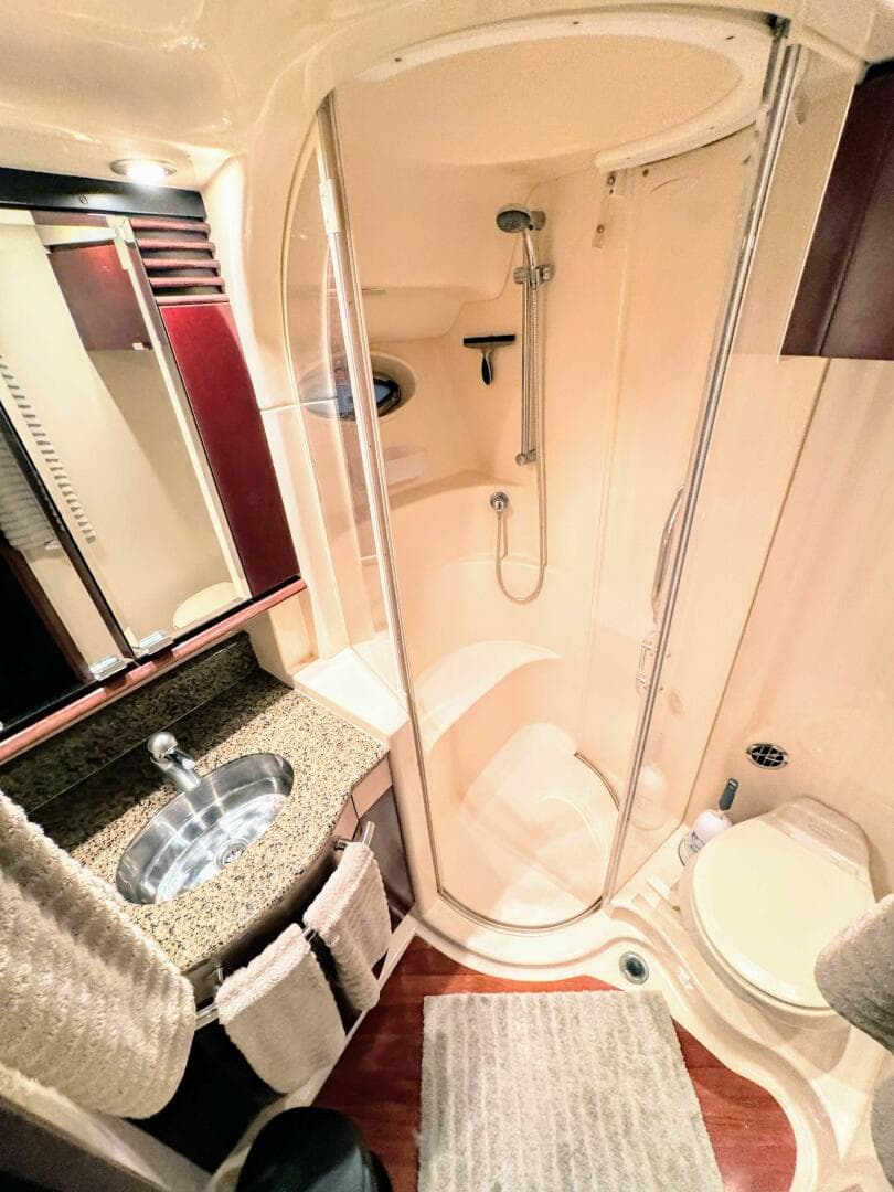 2006 Sea Ray 52 Sedan Bridge — photo 39