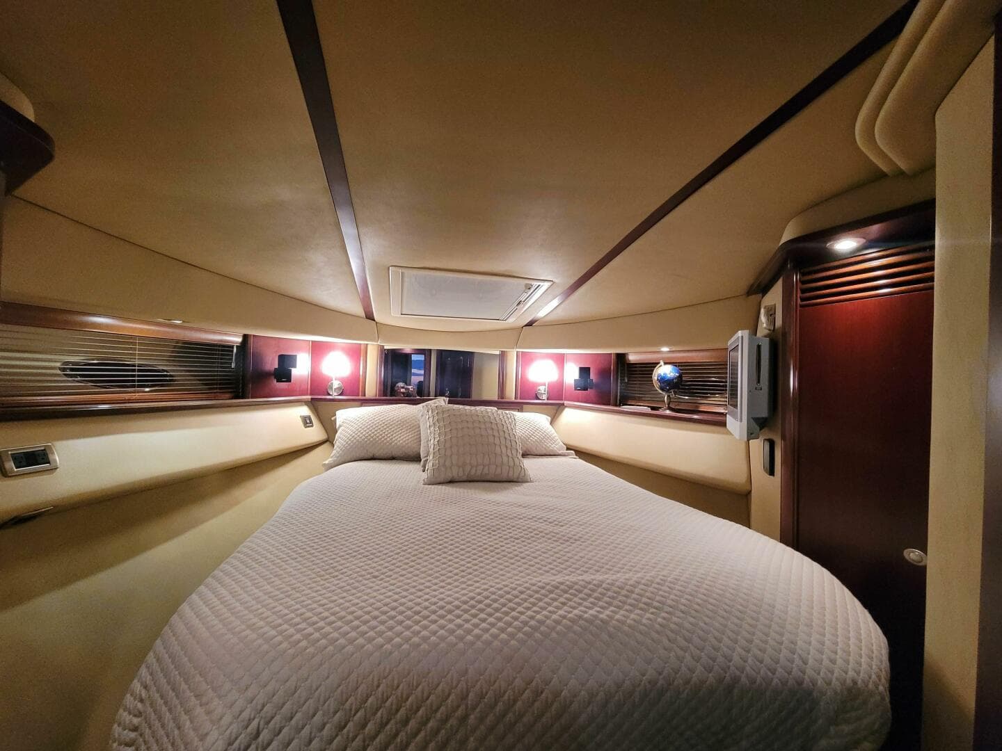 2006 Sea Ray 52 Sedan Bridge — photo 33