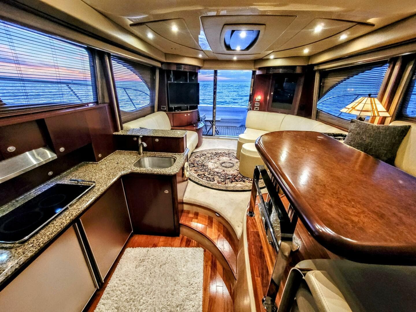 2006 Sea Ray 52 Sedan Bridge — photo 5