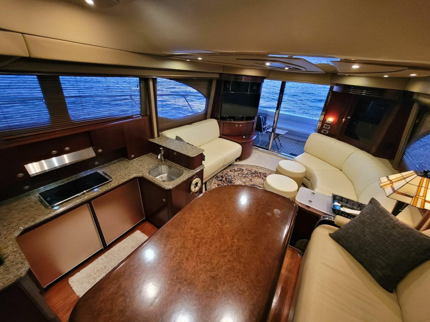 2006 Sea Ray 52 Sedan Bridge — photo 31