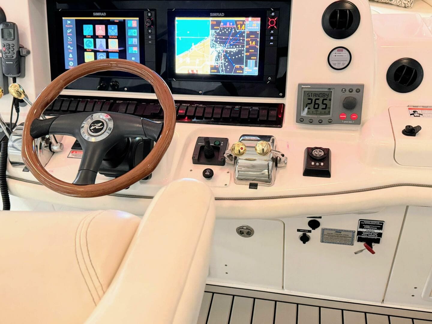 2006 Sea Ray 52 Sedan Bridge — photo 16