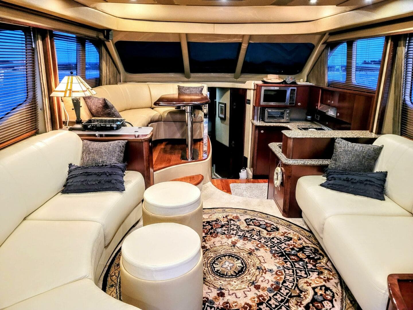 2006 Sea Ray 52 Sedan Bridge — photo 4