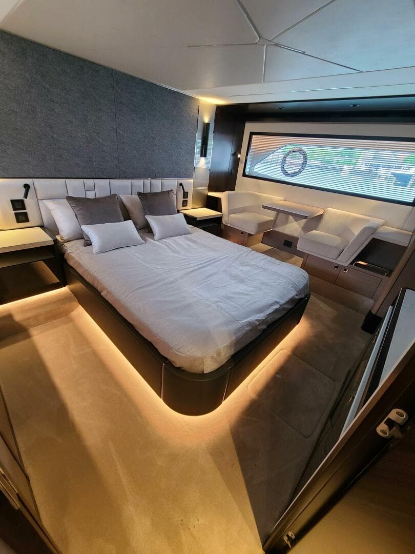 2023 Sunseeker 68 Manhattan — photo 23