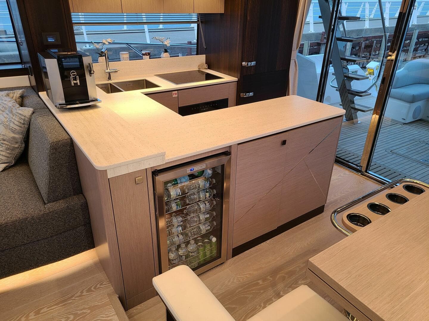 2023 Sunseeker 68 Manhattan — photo 6