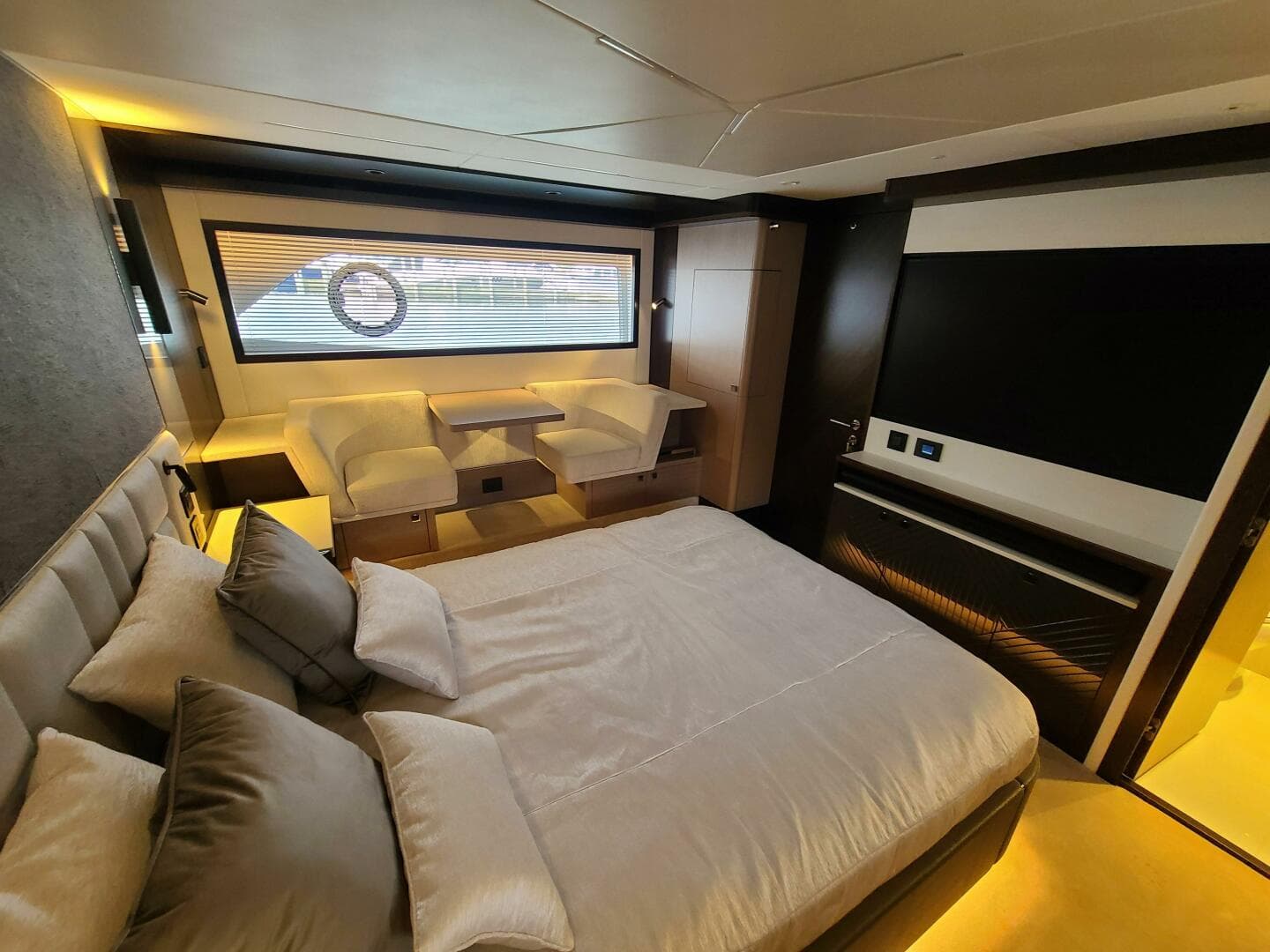 2023 Sunseeker 68 Manhattan — photo 19