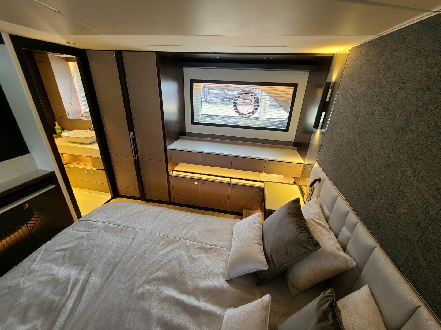 2023 Sunseeker 68 Manhattan — photo 20