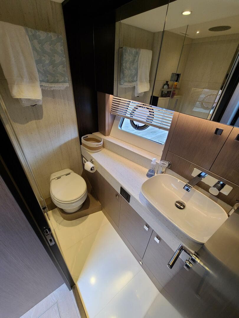 2023 Sunseeker 68 Manhattan — photo 36