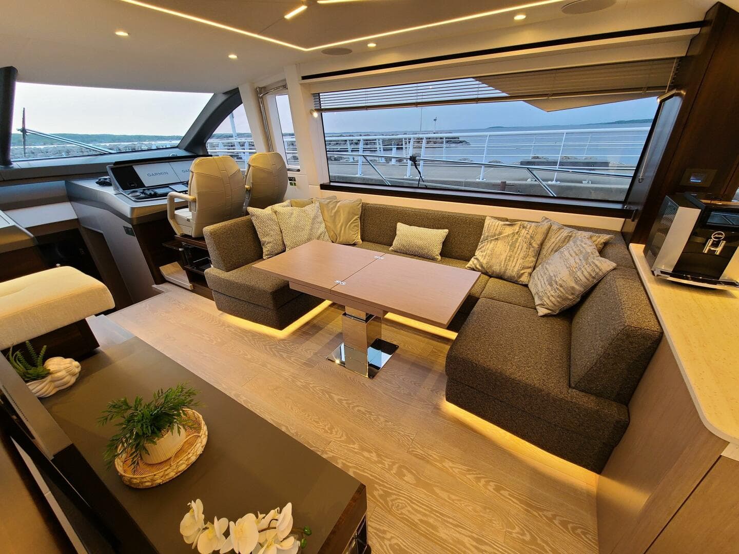 2023 Sunseeker 68 Manhattan — photo 11