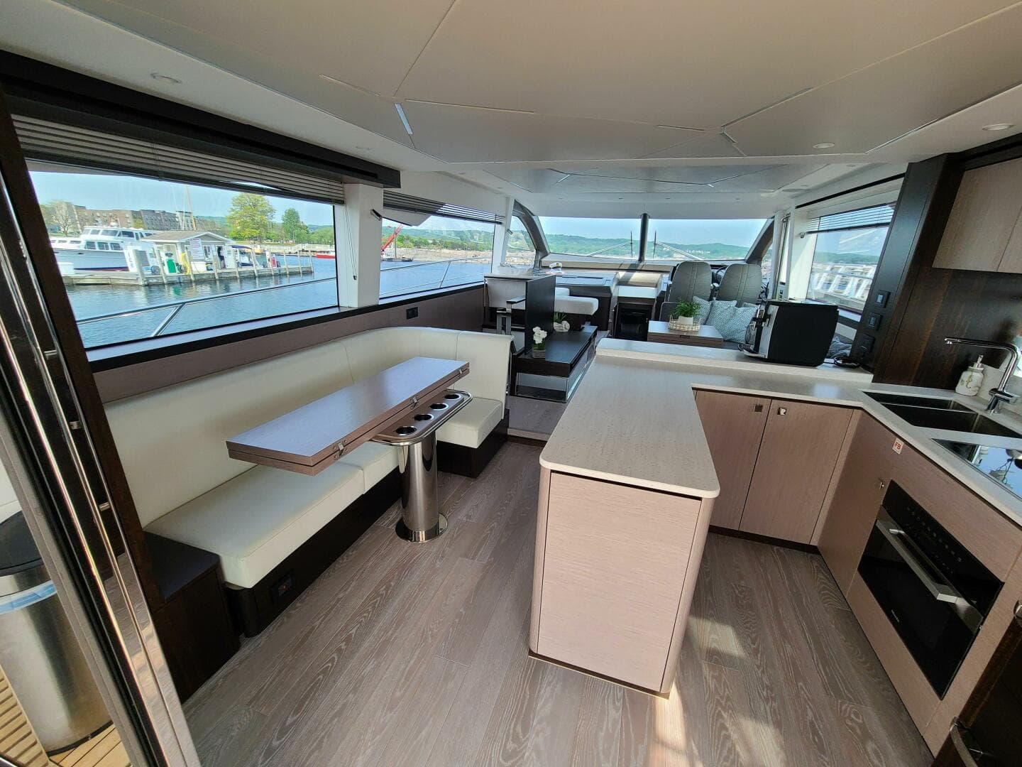 2023 Sunseeker 68 Manhattan — photo 5