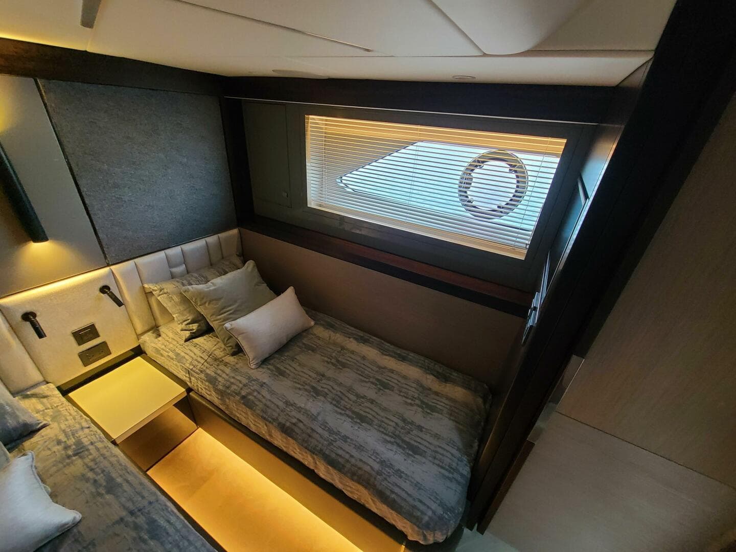 2023 Sunseeker 68 Manhattan — photo 27