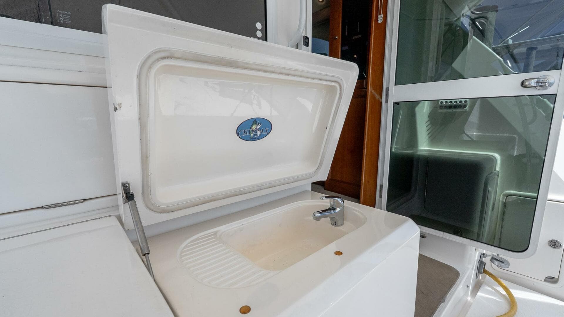 2005 Riviera 51 Flybridge — photo 37