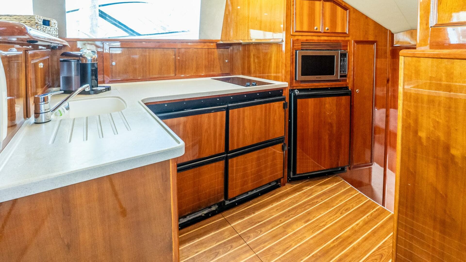 2005 Riviera 51 Flybridge — photo 42