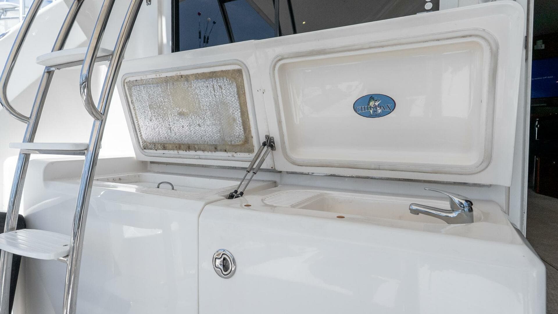 2005 Riviera 51 Flybridge — photo 36