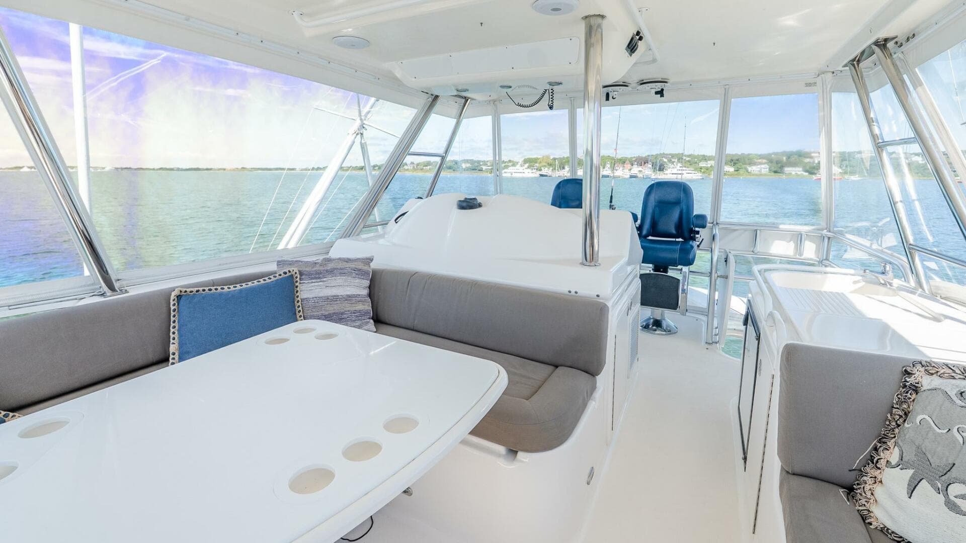 2005 Riviera 51 Flybridge — photo 13