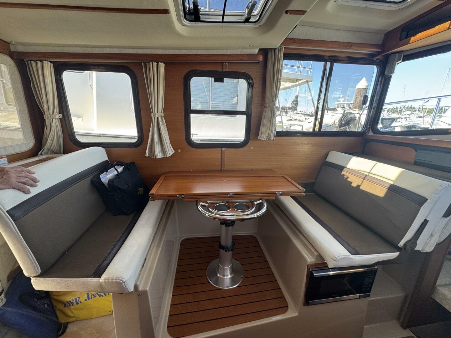 2016 Ranger Tugs — photo 12