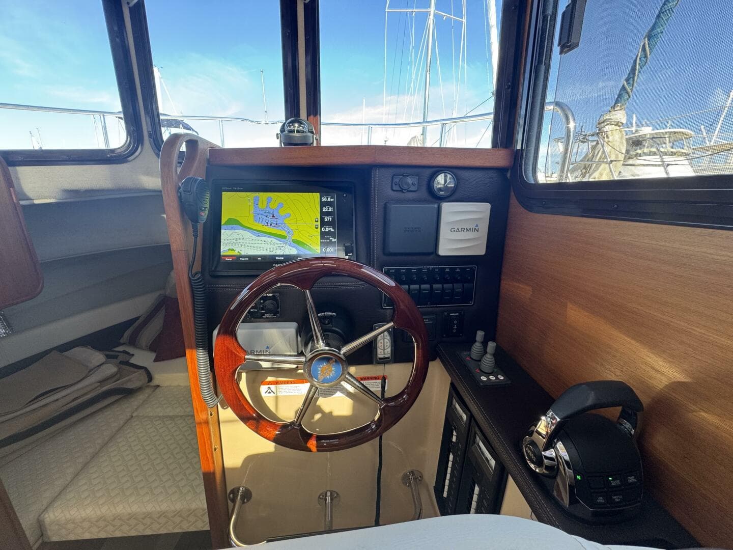 2016 Ranger Tugs — photo 9