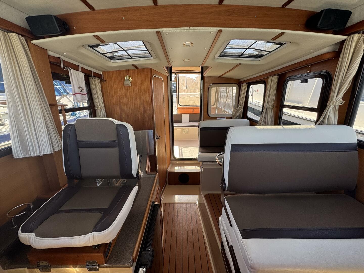 2016 Ranger Tugs — photo 21