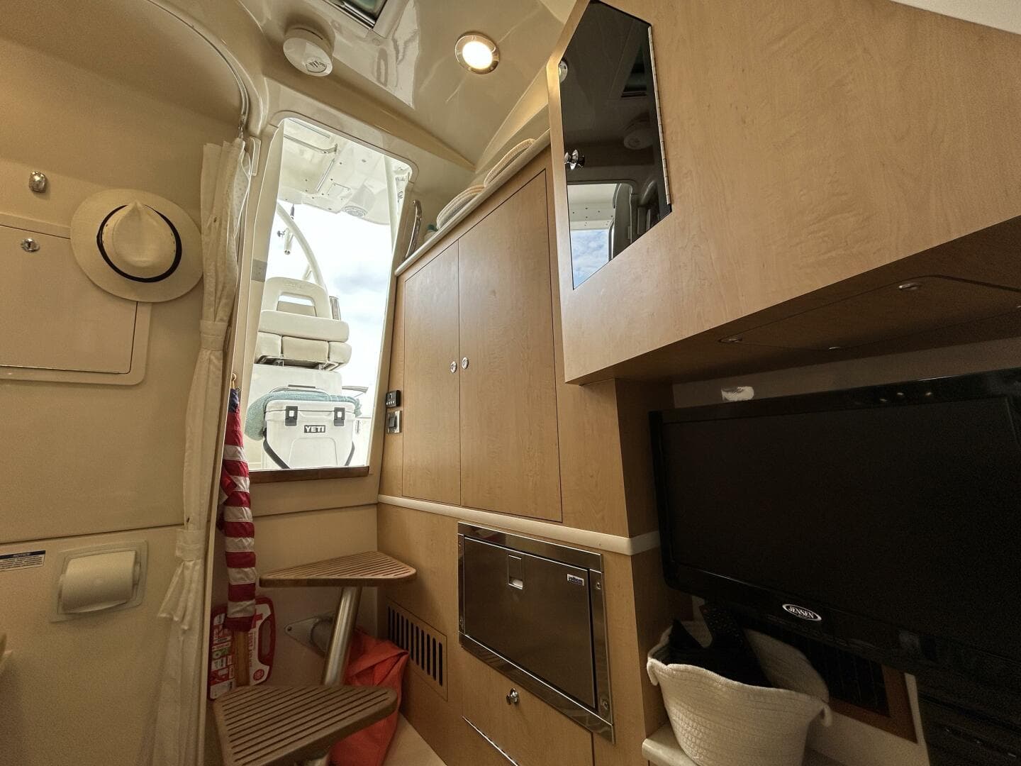 2017 Boston Whaler 370 Outrage — photo 21