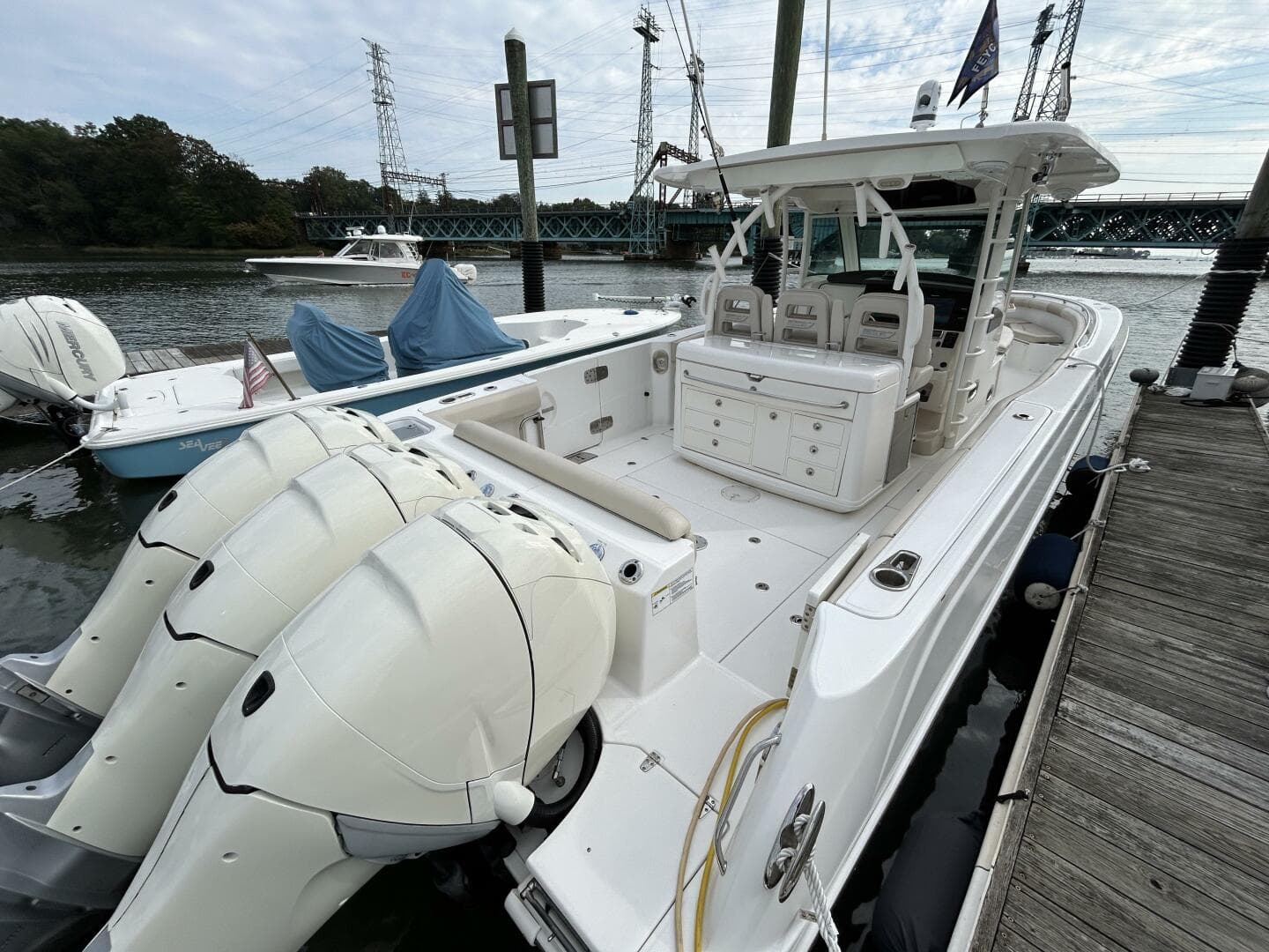 2017 Boston Whaler 370 Outrage — photo 3
